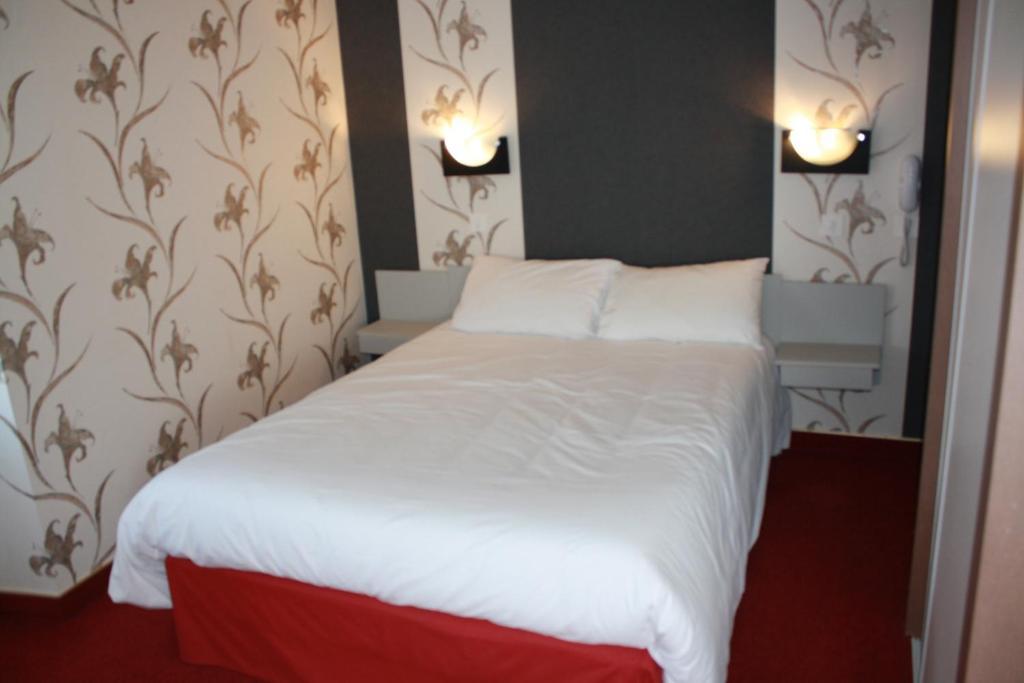 Hotel Du Touring Saint-Cere Room photo